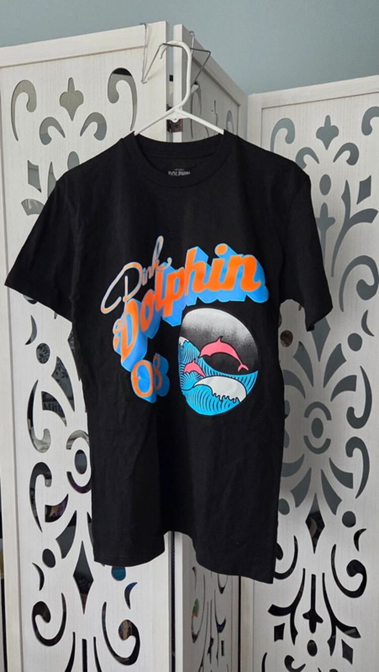 Pink Dolphin Graphic Tee Black Waves Dolphins Streetwear Shirt Medium